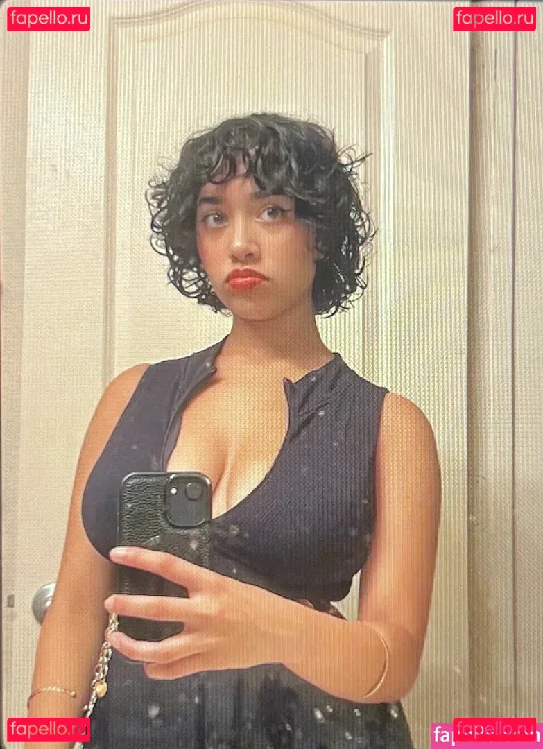 Midna Onlyfans Photo Gallery 