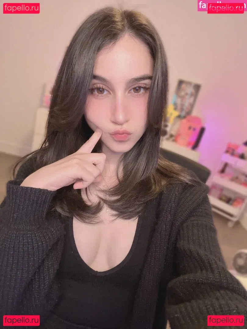 Midna Onlyfans Photo Gallery 