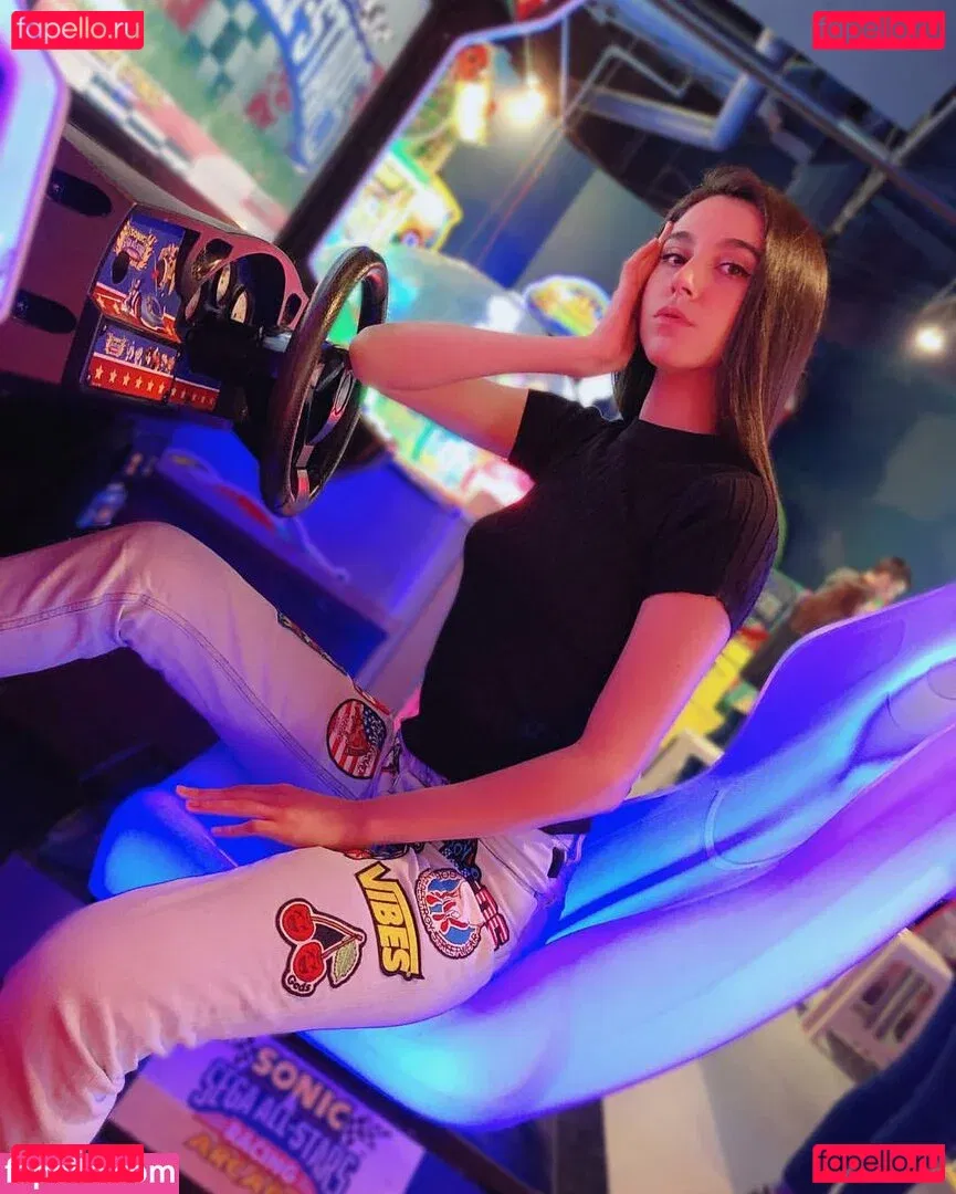 Midna Onlyfans Photo Gallery 