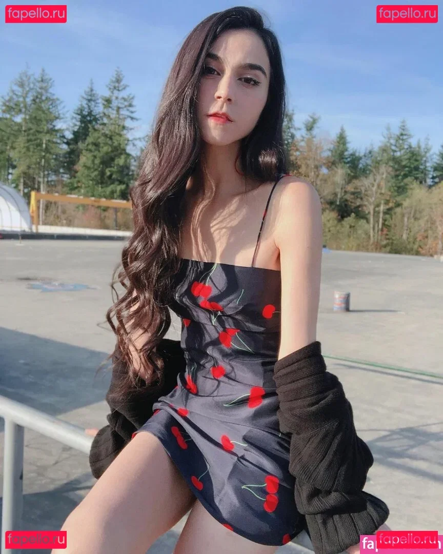 Midna Onlyfans Photo Gallery 