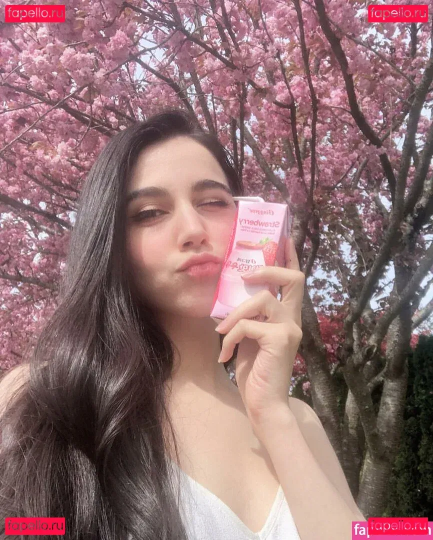 Midna Onlyfans Photo Gallery 