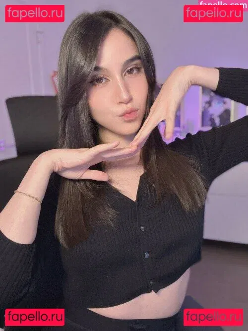 Midna Onlyfans Photo Gallery 