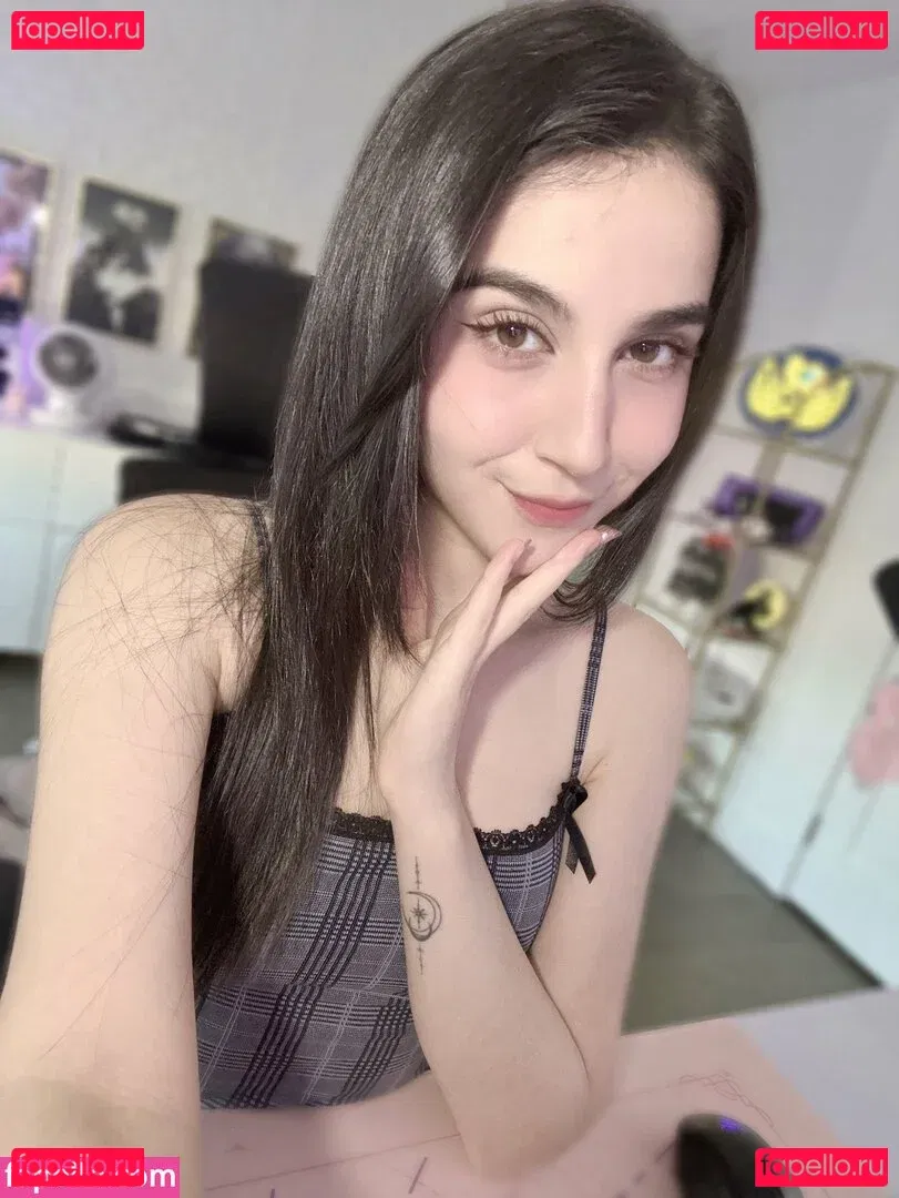 Midna Onlyfans Photo Gallery 