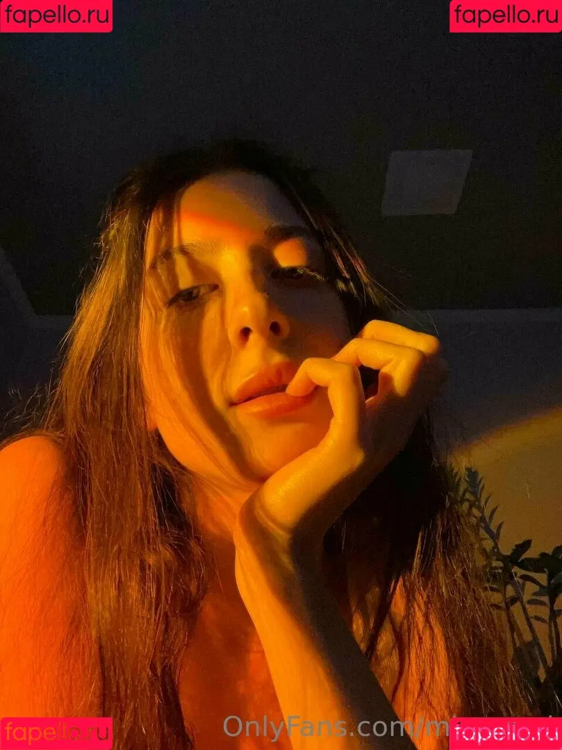 miareeed Onlyfans Photo Gallery 