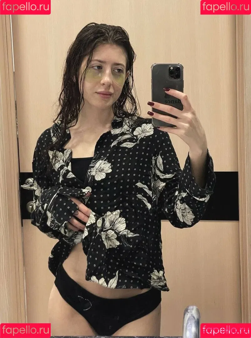 miareeed Onlyfans Photo Gallery 