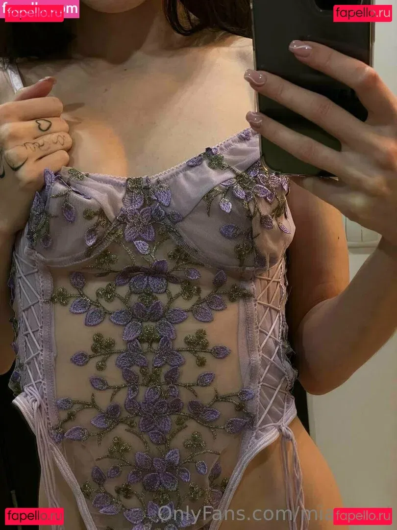 miareeed Onlyfans Photo Gallery 