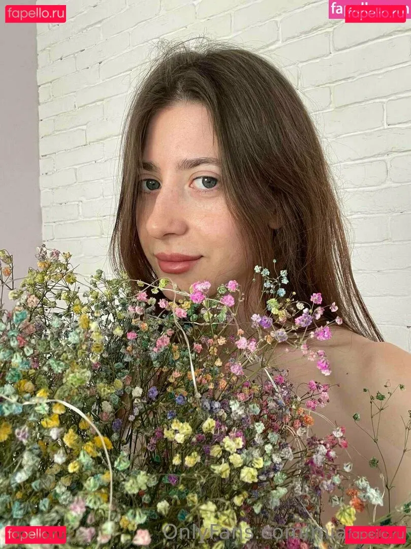 miareeed Onlyfans Photo Gallery 