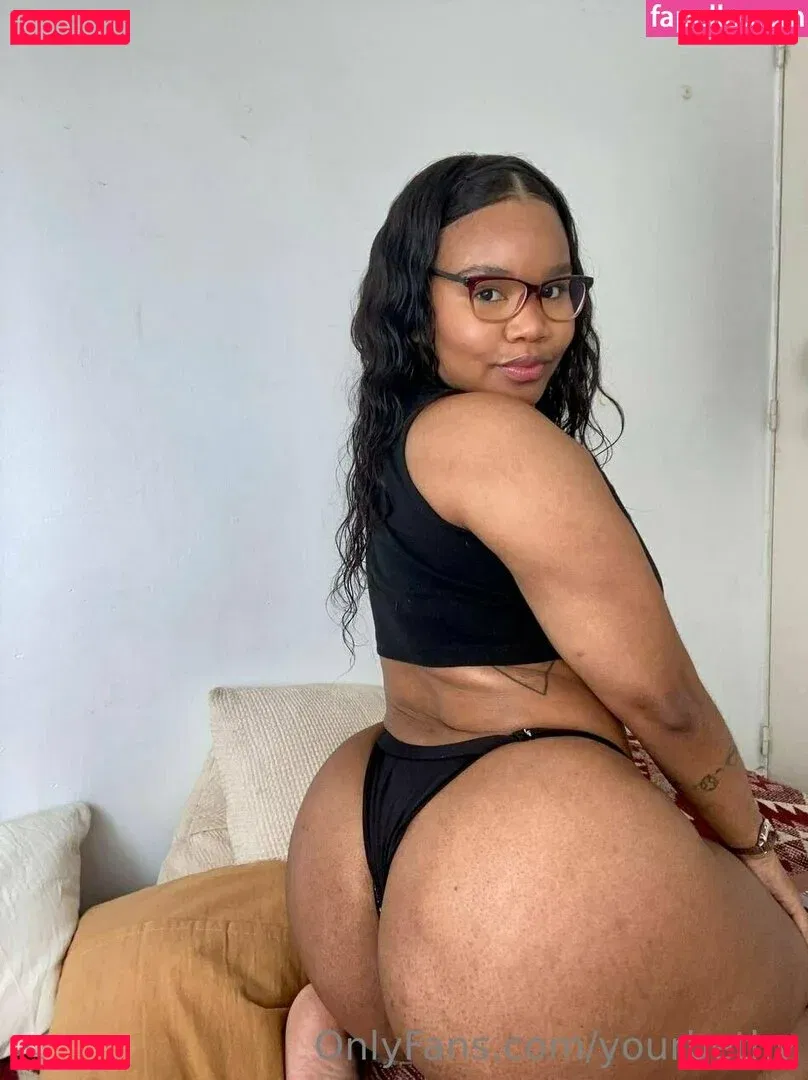 yourbethy Onlyfans Photo Gallery 