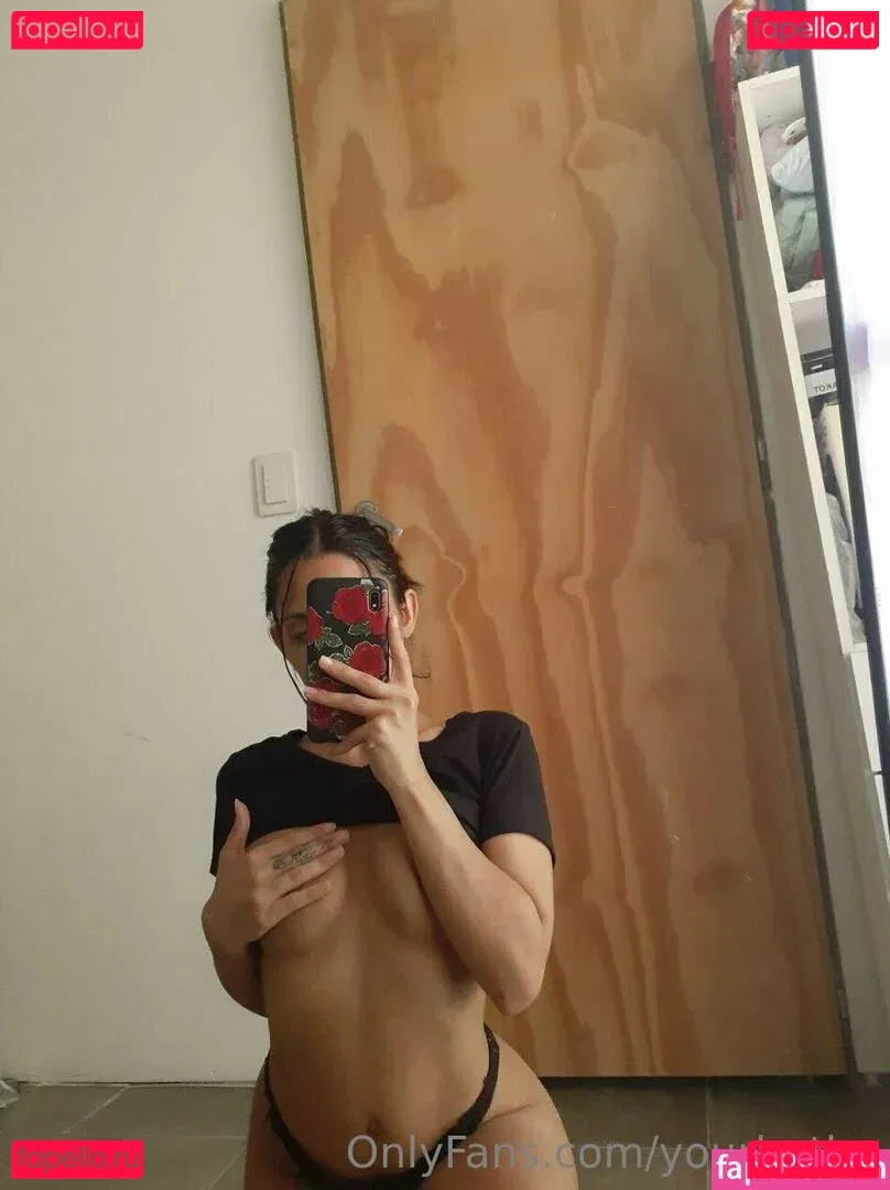 yourbethy Onlyfans Photo Gallery 