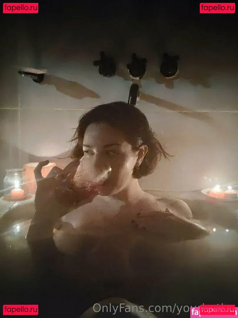 yourbethy Onlyfans Photo Gallery 