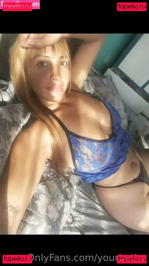yourbethy Onlyfans Photo Gallery 