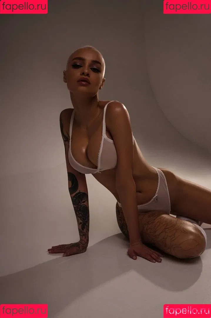 farruhhhamraeva Onlyfans Photo Gallery 