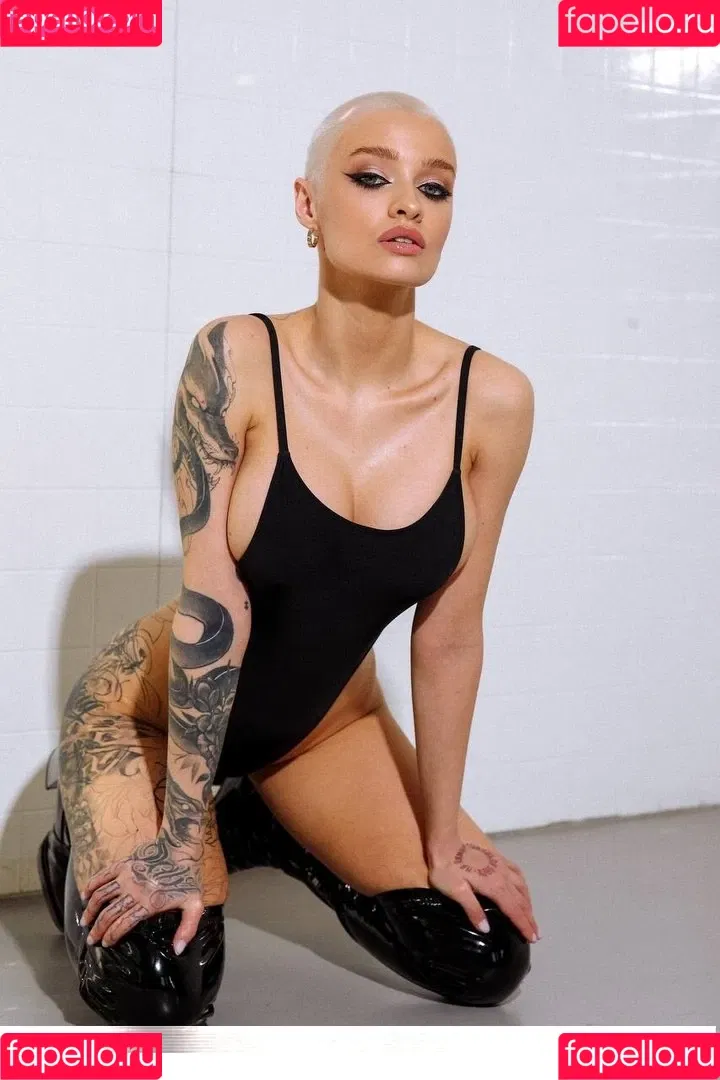 farruhhhamraeva Onlyfans Photo Gallery 