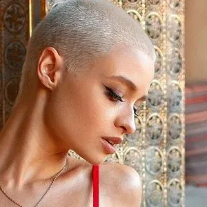 farruhhhamraeva Onlyfans Photo Gallery 