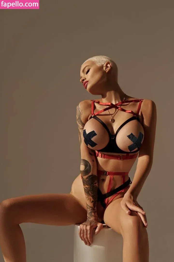 farruhhhamraeva Onlyfans Photo Gallery 