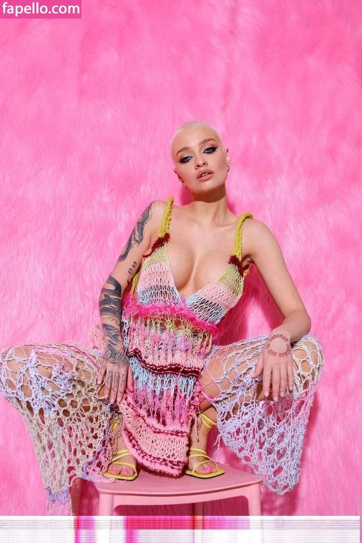 farruhhhamraeva Onlyfans Photo Gallery 