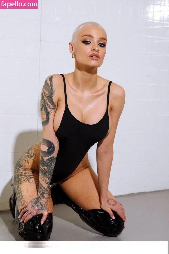 farruhhhamraeva Onlyfans Photo Gallery 