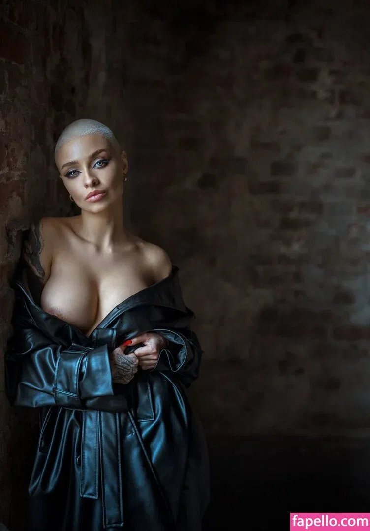 farruhhhamraeva Onlyfans Photo Gallery 