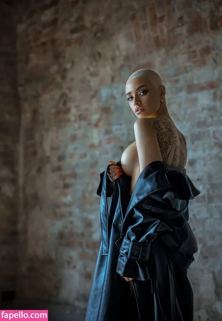 farruhhhamraeva Onlyfans Photo Gallery 