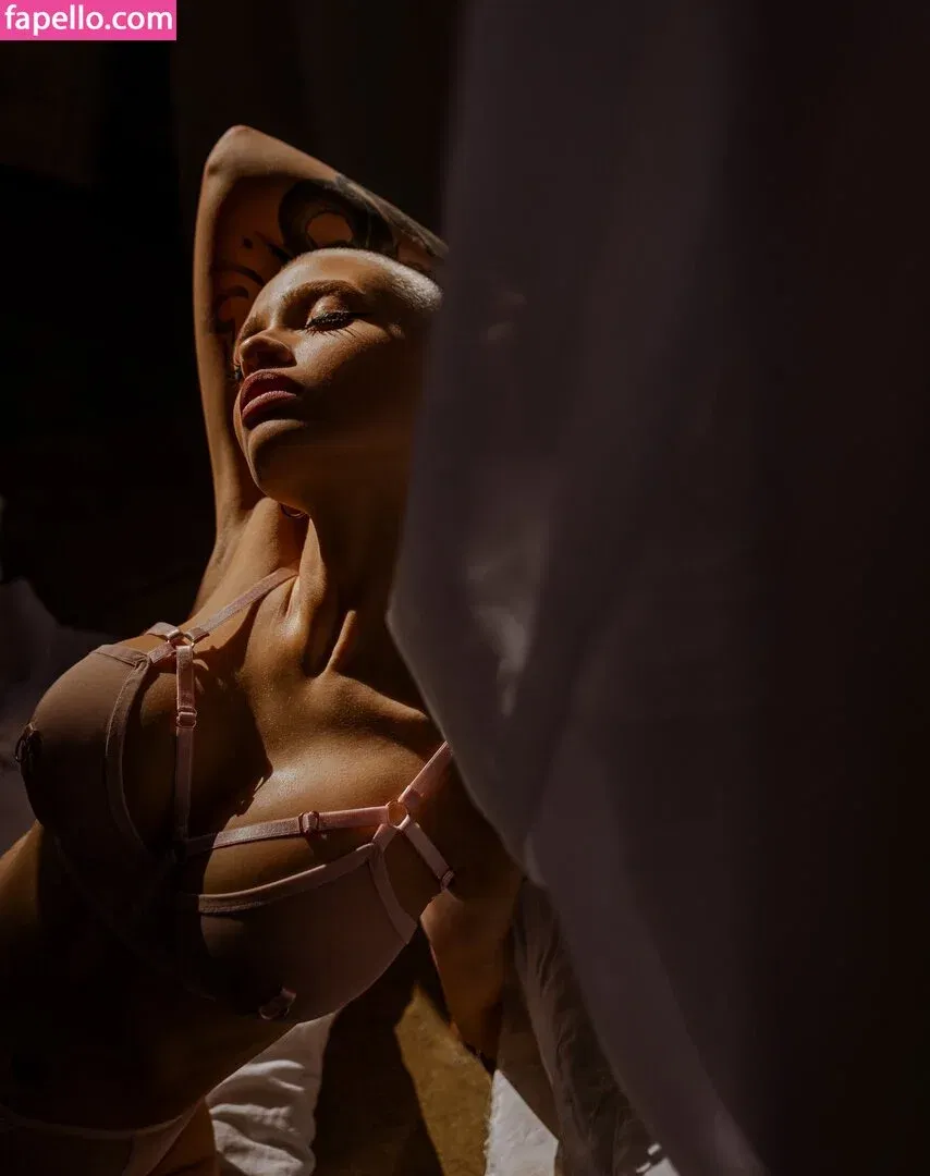 farruhhhamraeva Onlyfans Photo Gallery 