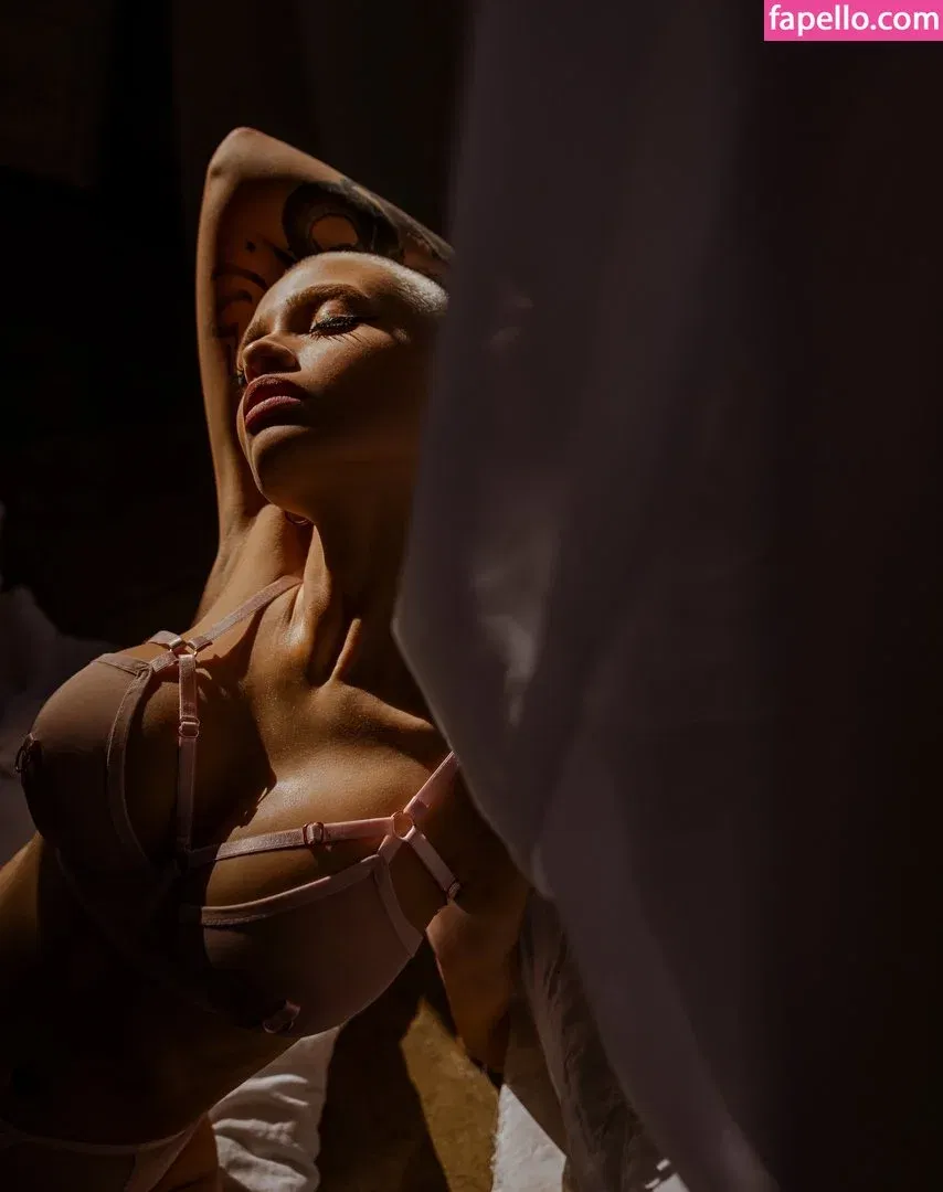 farruhhhamraeva Onlyfans Photo Gallery 