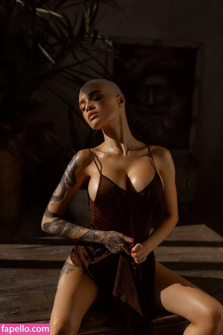 farruhhhamraeva Onlyfans Photo Gallery 