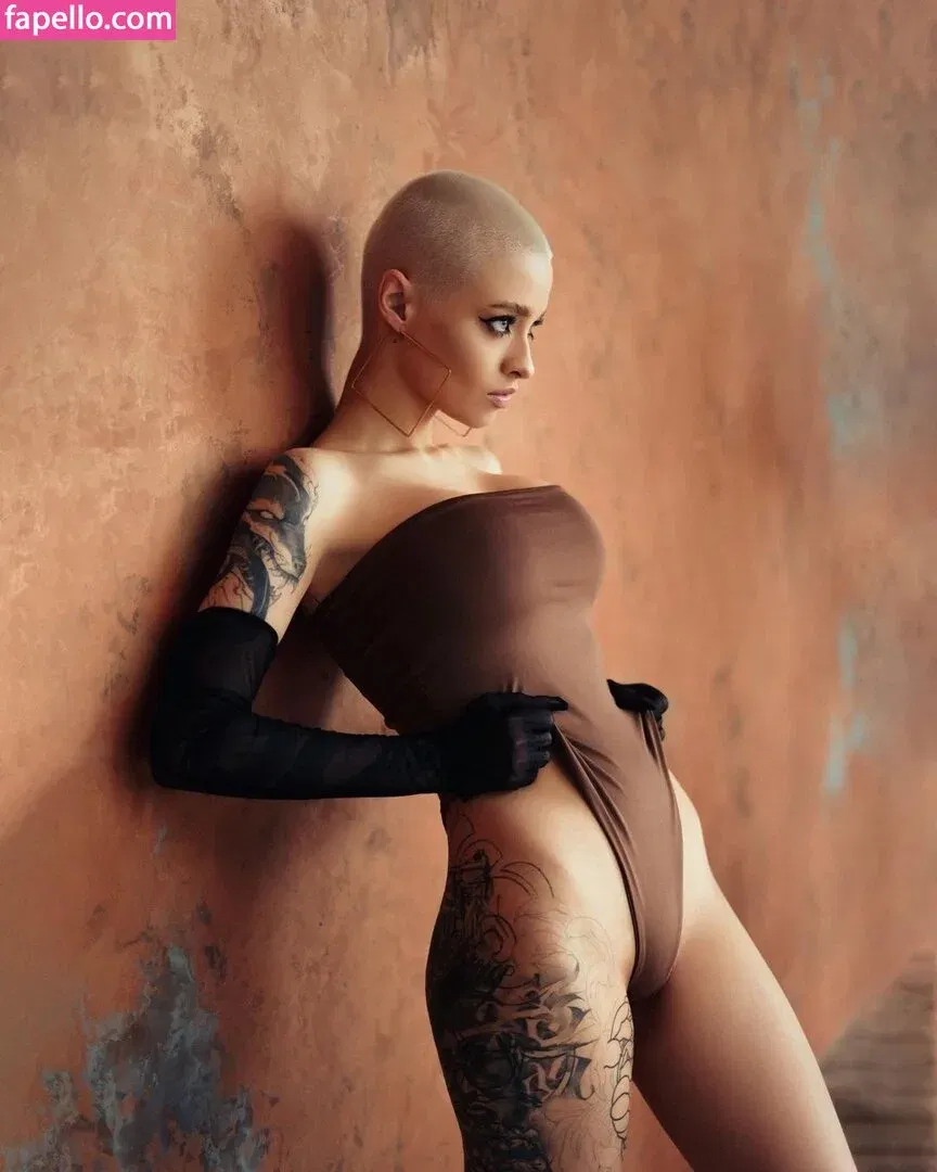 farruhhhamraeva Onlyfans Photo Gallery 