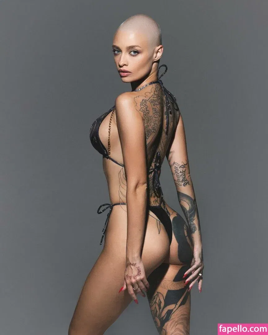 farruhhhamraeva Onlyfans Photo Gallery 