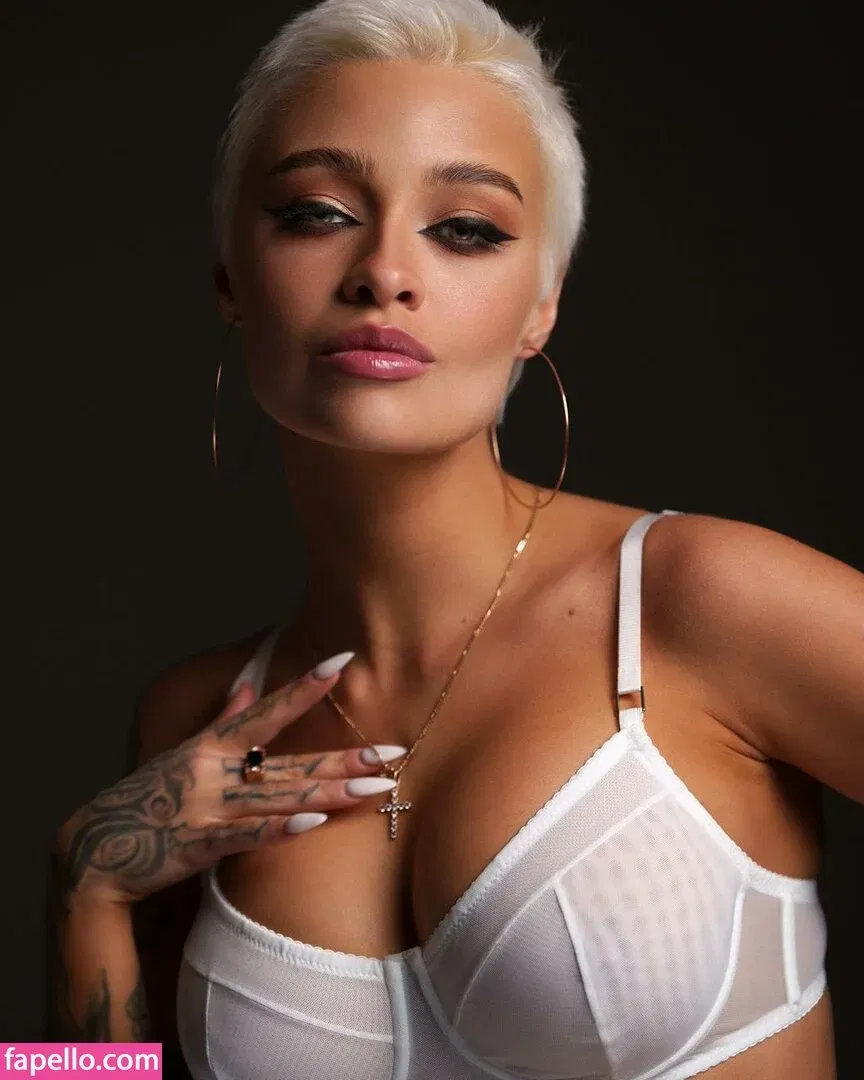 farruhhhamraeva Onlyfans Photo Gallery 