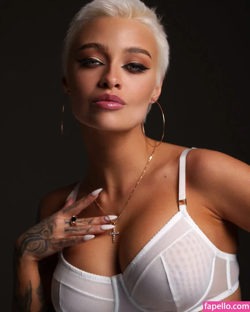 farruhhhamraeva Onlyfans Photo Gallery 