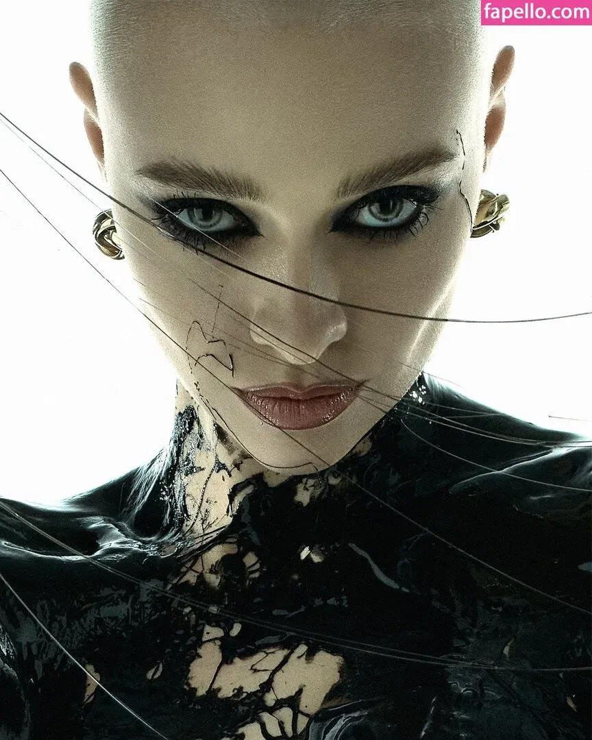 farruhhhamraeva Onlyfans Photo Gallery 