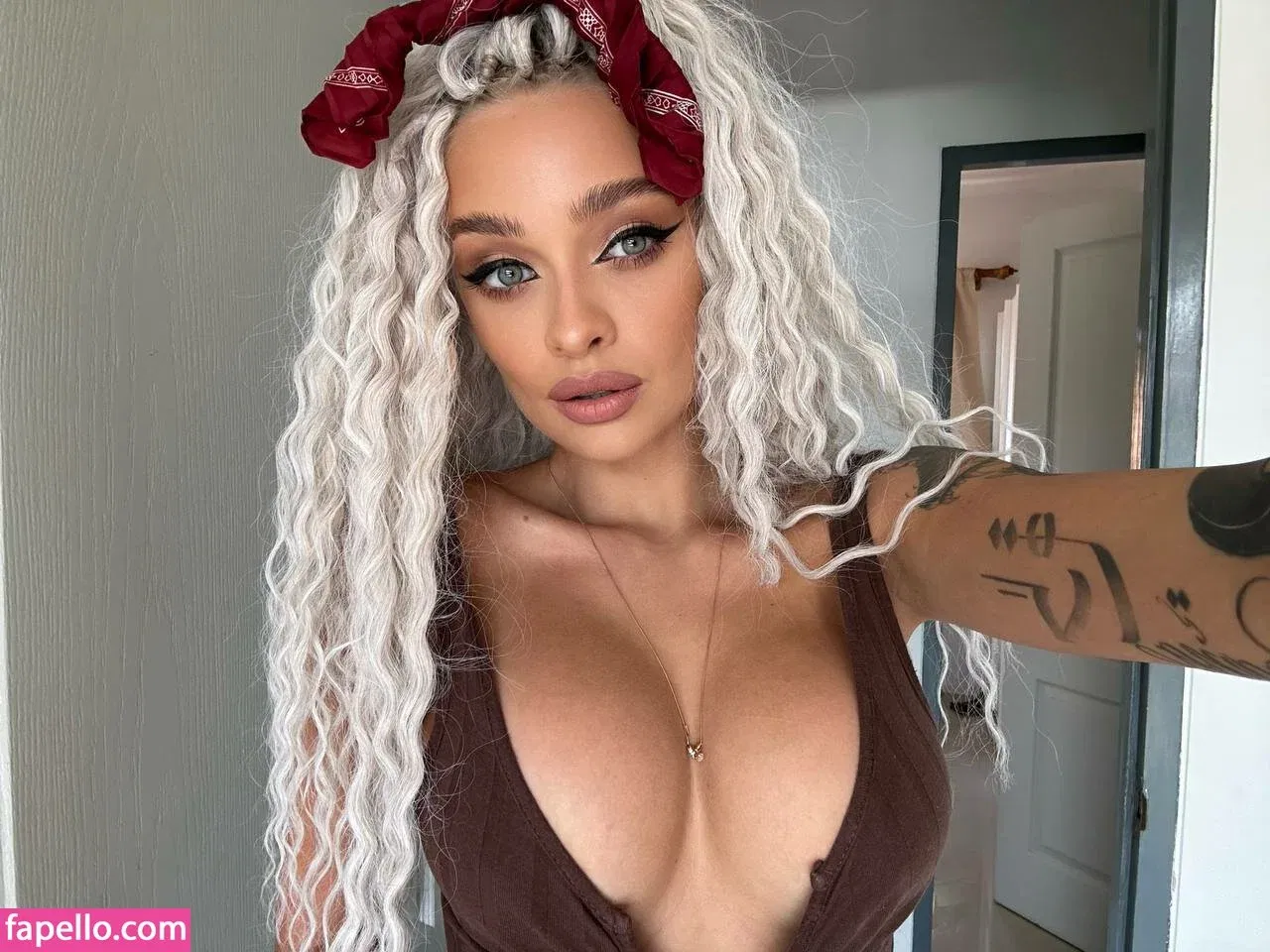 farruhhhamraeva Onlyfans Photo Gallery 