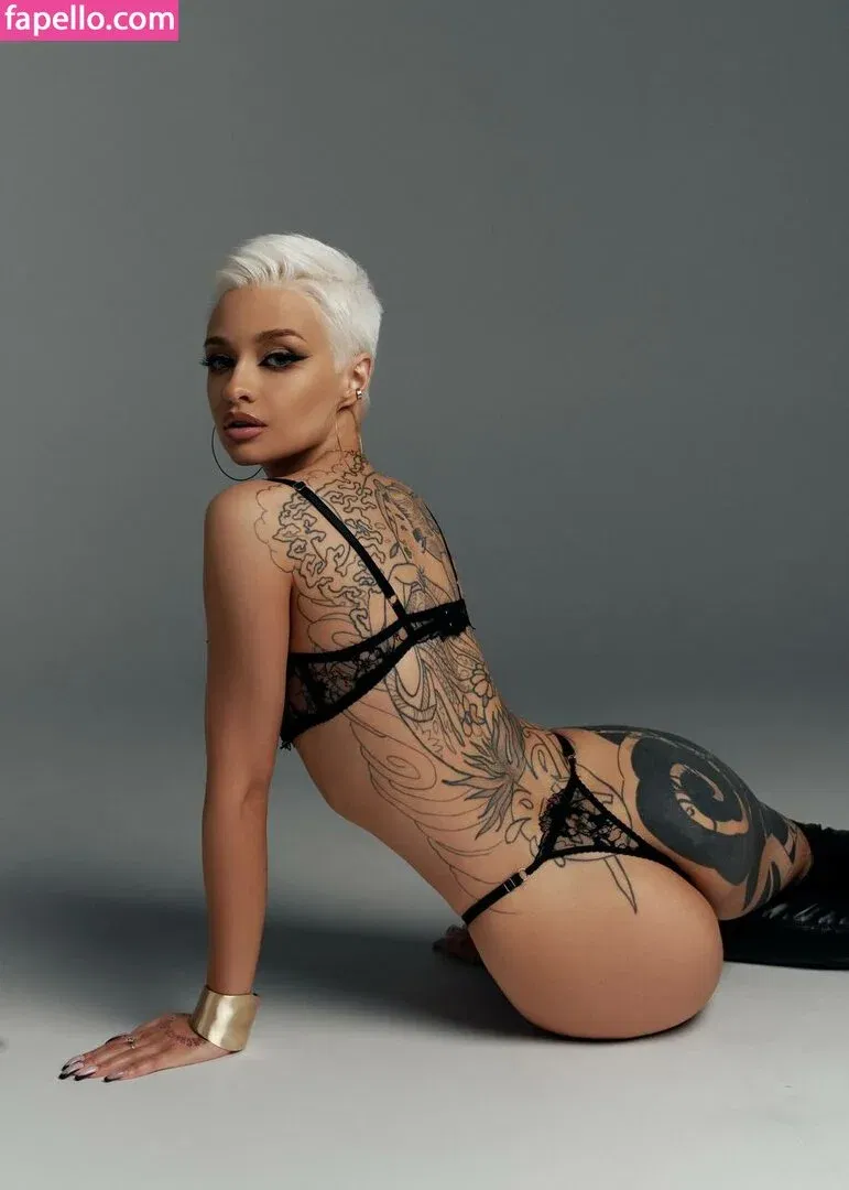 farruhhhamraeva Onlyfans Photo Gallery 