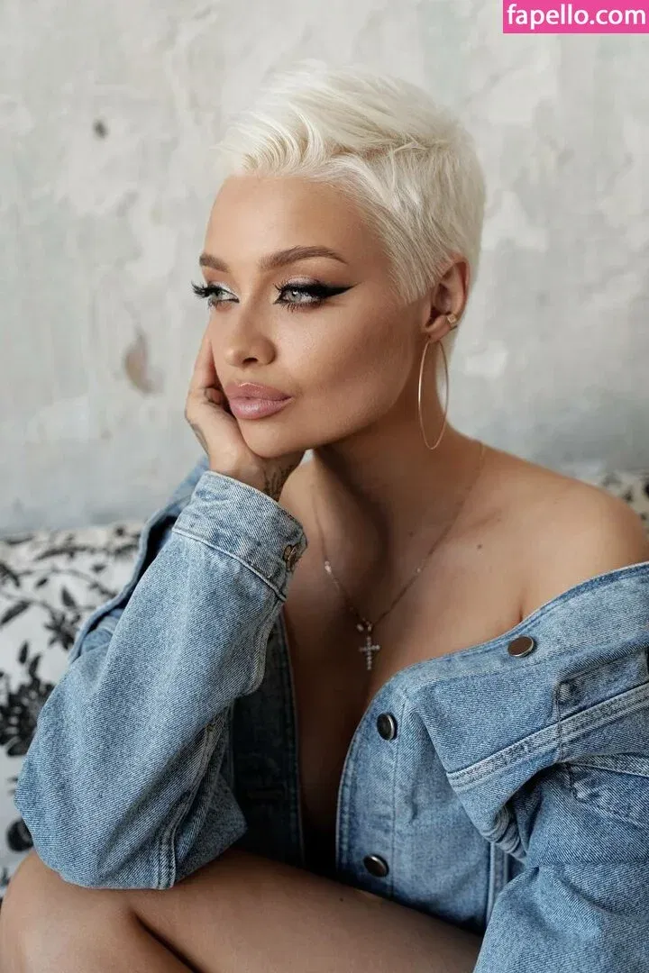 farruhhhamraeva Onlyfans Photo Gallery 