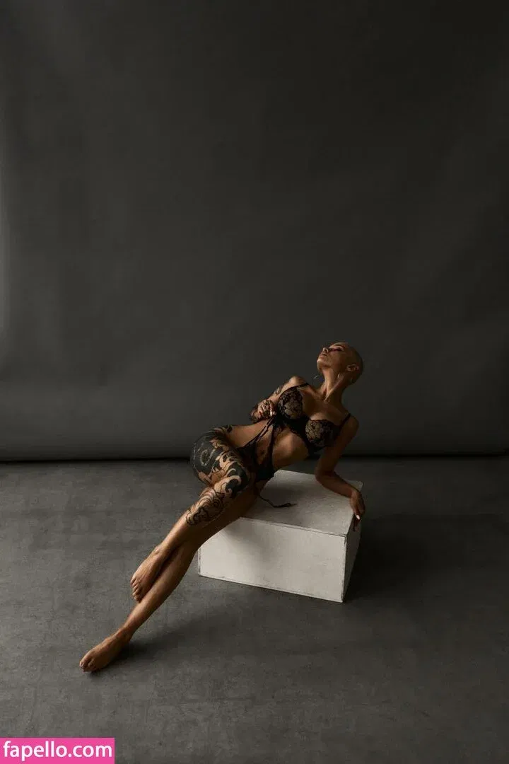 farruhhhamraeva Onlyfans Photo Gallery 