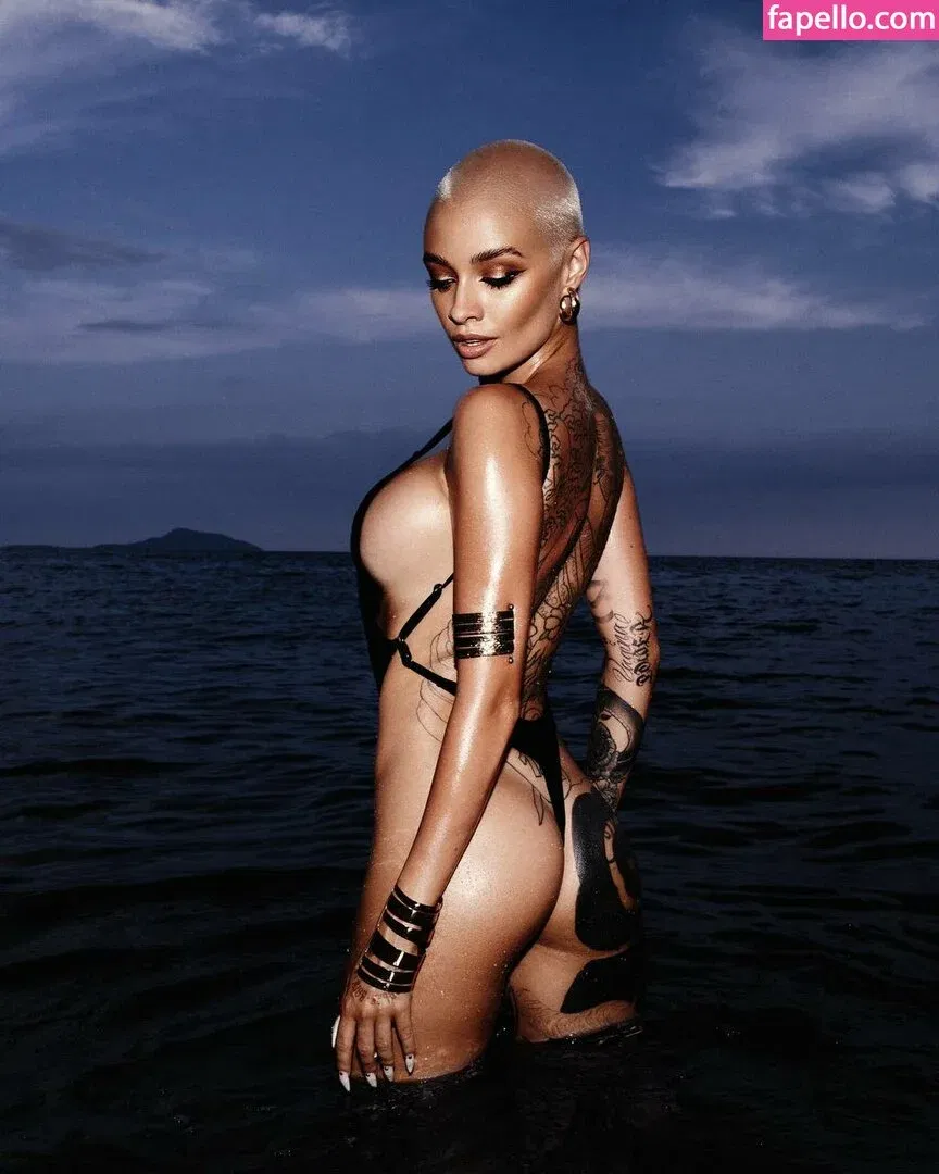 farruhhhamraeva Onlyfans Photo Gallery 