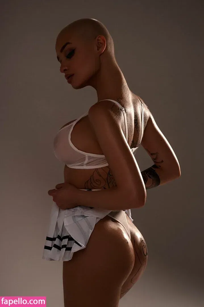 farruhhhamraeva Onlyfans Photo Gallery 