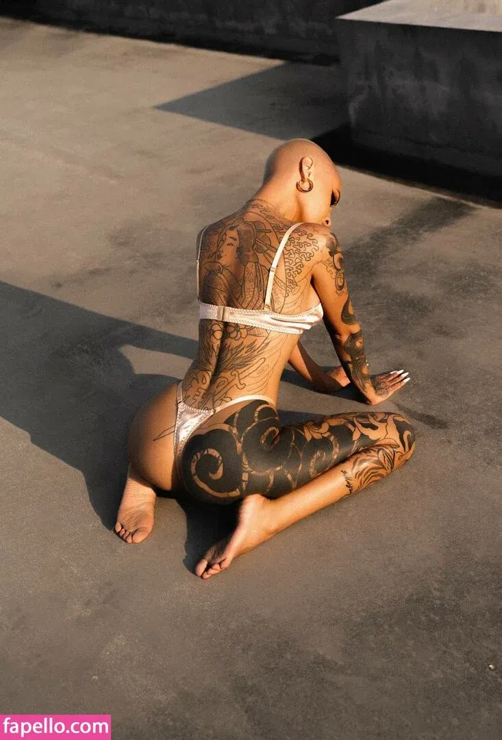 farruhhhamraeva Onlyfans Photo Gallery 