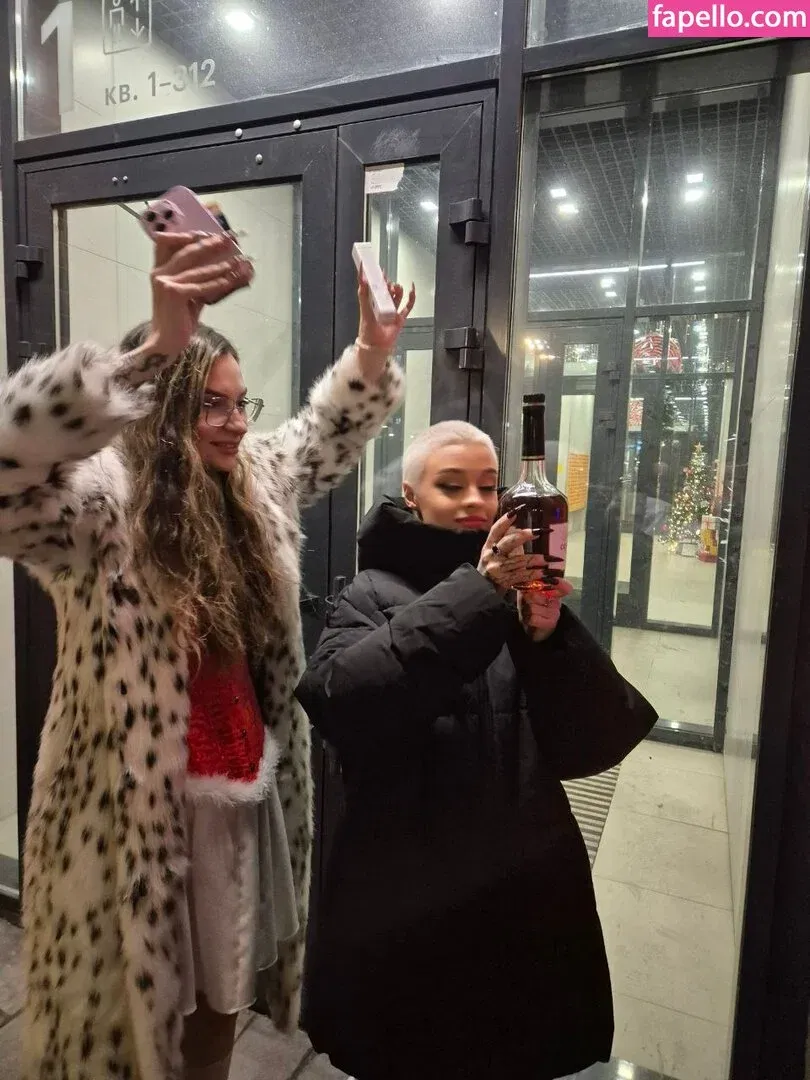 farruhhhamraeva Onlyfans Photo Gallery 