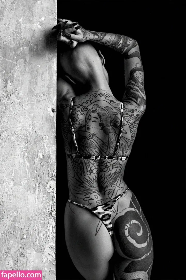 farruhhhamraeva Onlyfans Photo Gallery 