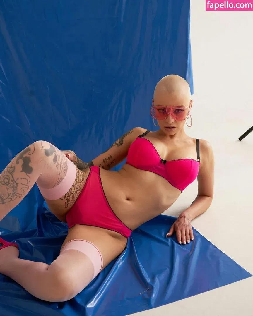 farruhhhamraeva Onlyfans Photo Gallery 