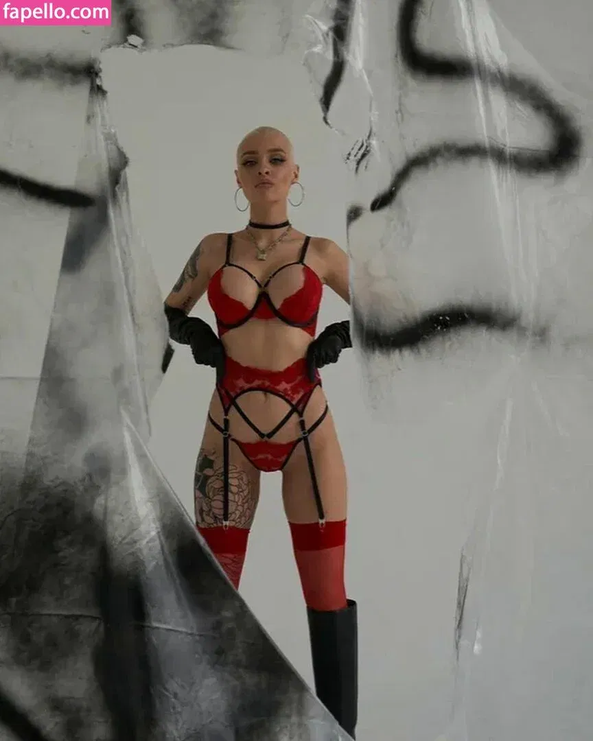 farruhhhamraeva Onlyfans Photo Gallery 