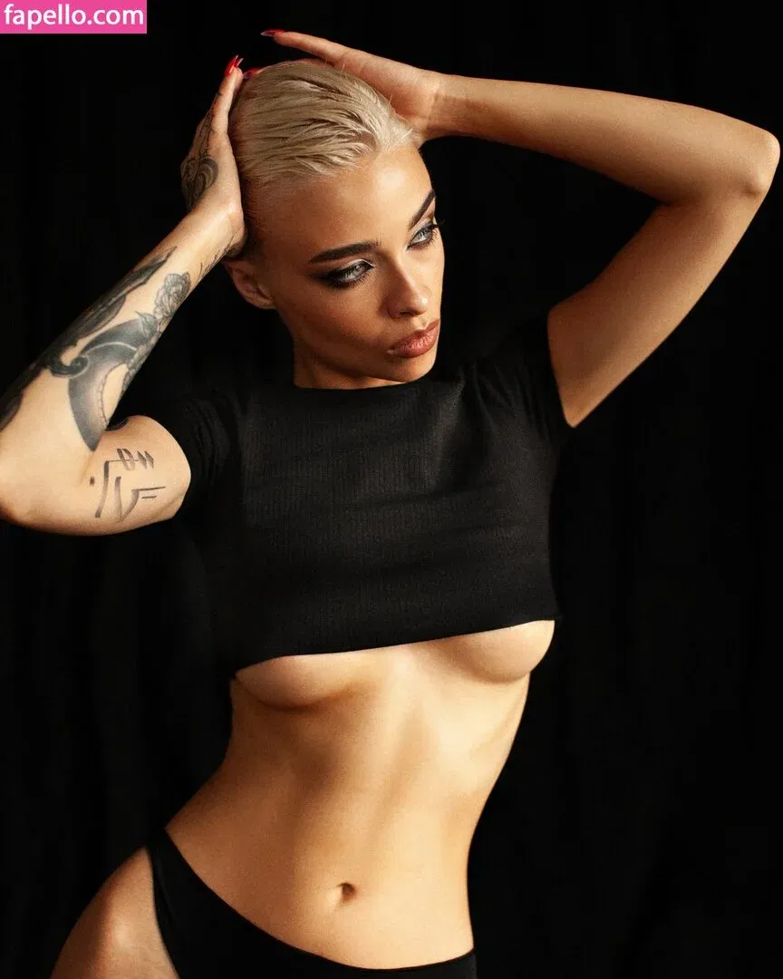 farruhhhamraeva Onlyfans Photo Gallery 