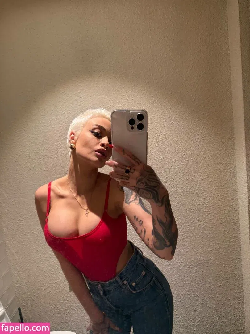 farruhhhamraeva Onlyfans Photo Gallery 