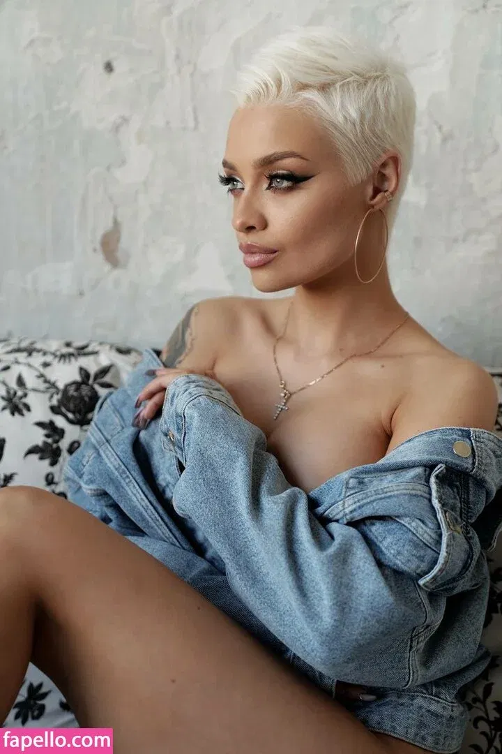 farruhhhamraeva Onlyfans Photo Gallery 