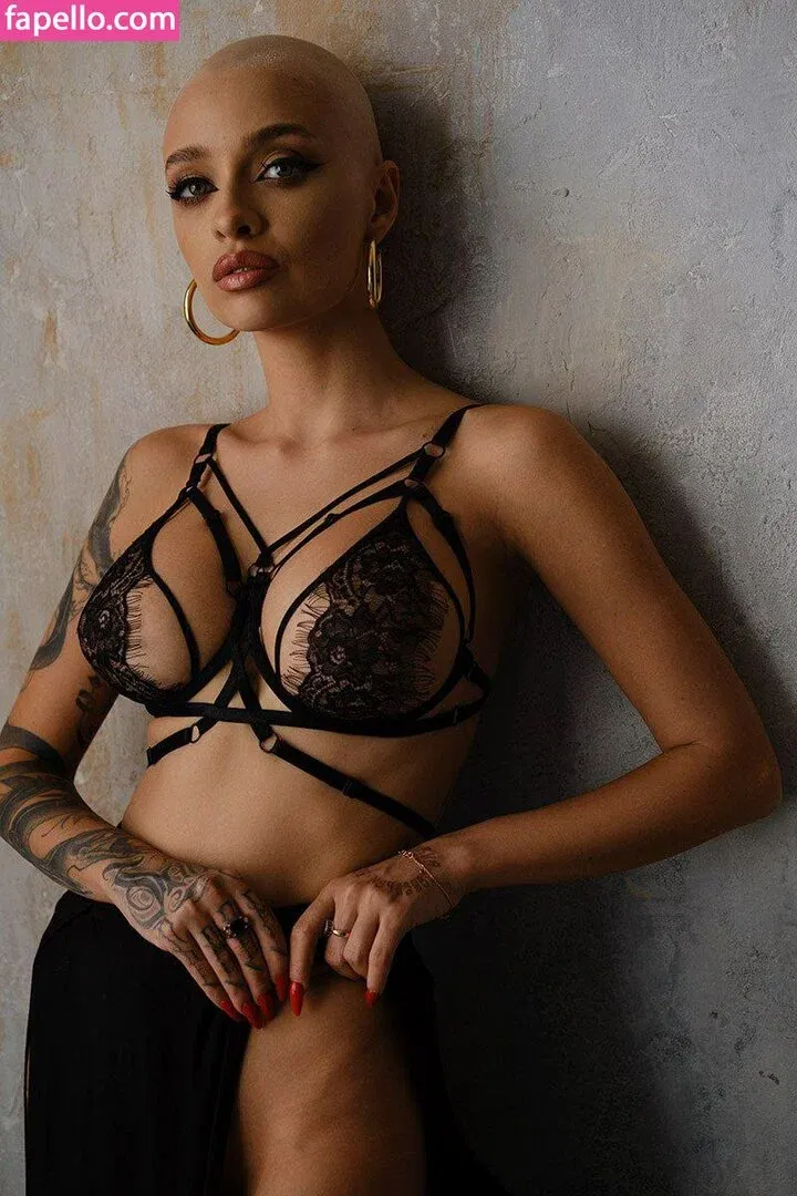 farruhhhamraeva Onlyfans Photo Gallery 