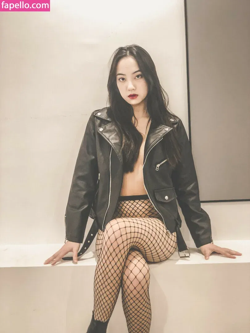 Qinweiyingjie Onlyfans Photo Gallery 