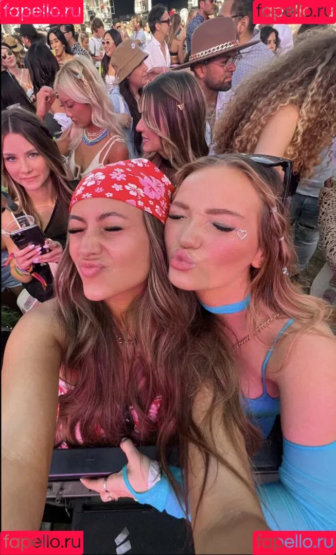 Zoe Ferguson Onlyfans Photo Gallery 