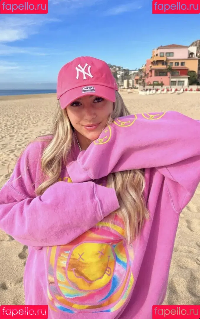 Zoe Ferguson Onlyfans Photo Gallery 