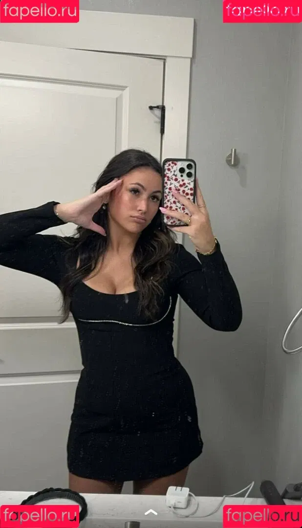 Zoe Ferguson Onlyfans Photo Gallery 